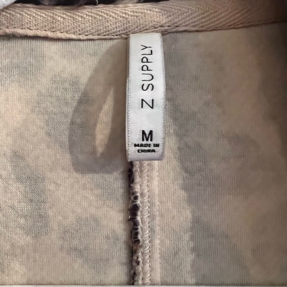 Z Supply Leopard Teddy Coat Size Medium - Picture 4 of 6